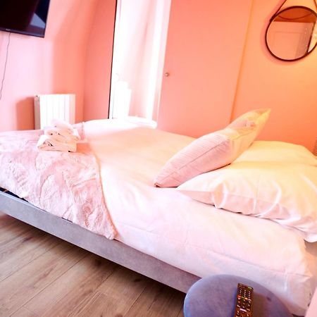 Appartement La Company Des Concierges : La bonbonniere Rose à Caen Extérieur photo